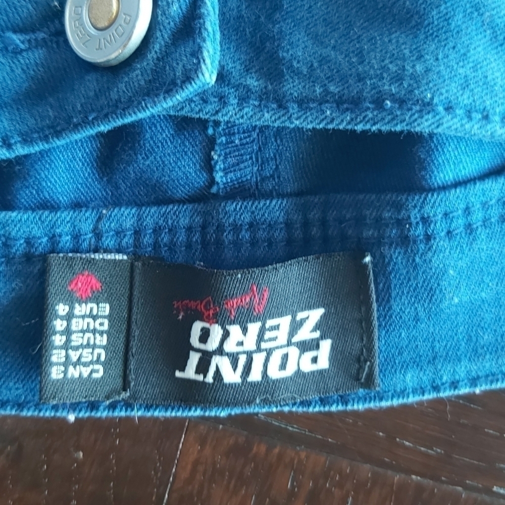 POINT ZERO SHORTS//B2B - Picture 2 of 3